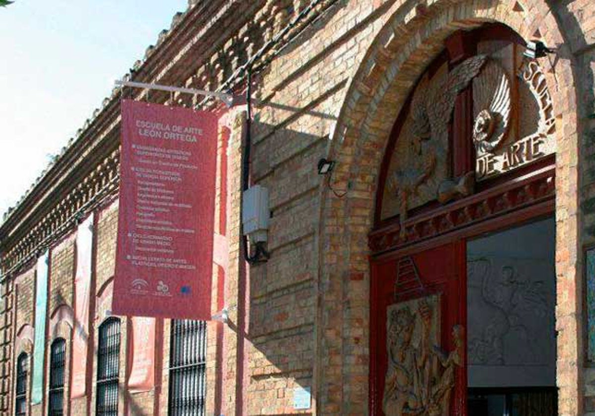 Imagen de archivo de la entrada a la Escuela de Arte