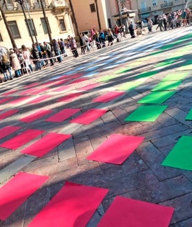 Imagen secundaria 2 - Más de 300 personas se manifiestan en Huelva en favor del pueblo palestino