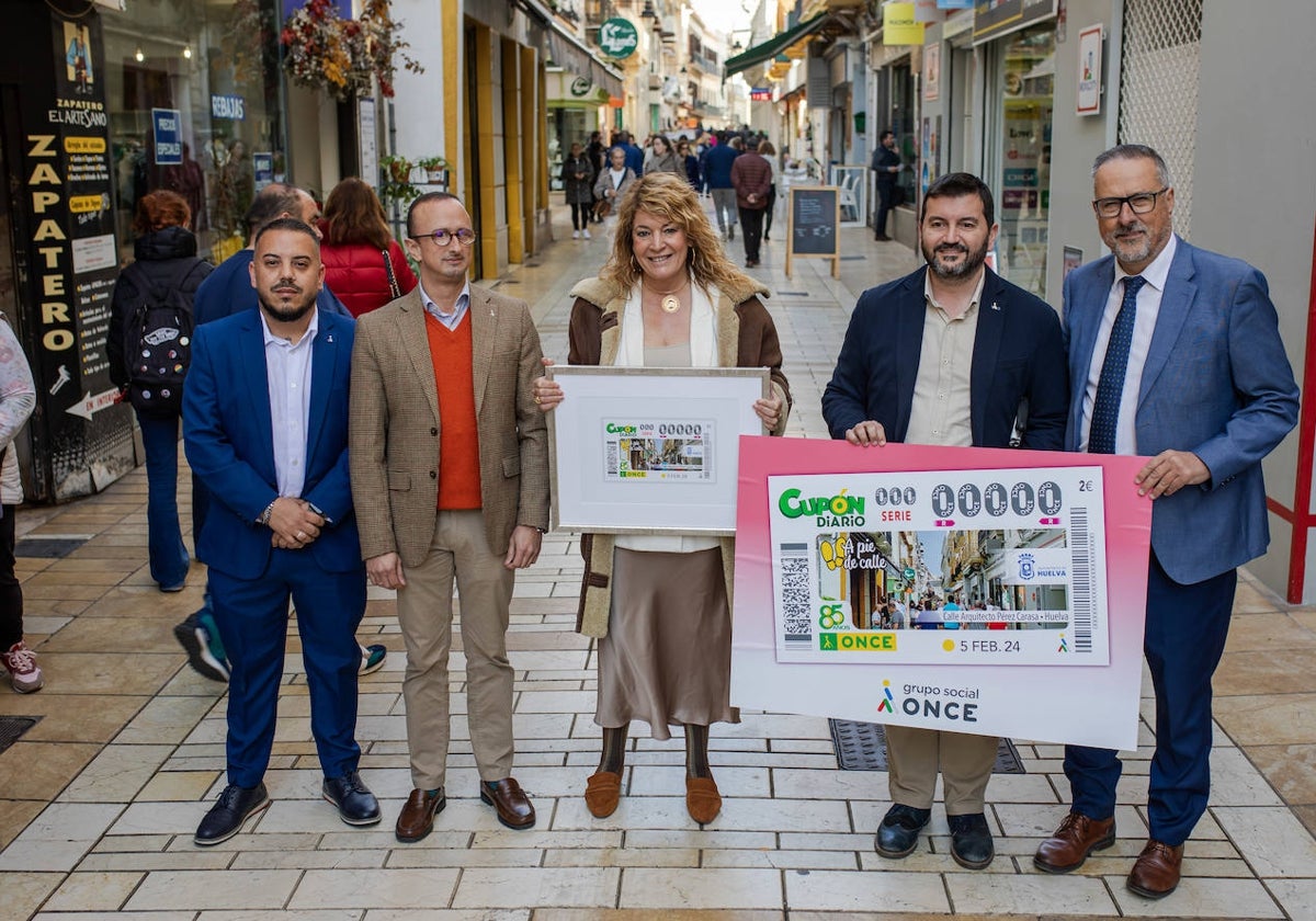 La presentación del cupón de la ONCE que llevará la imagen de la calle Arquitecto Pérez Carasa