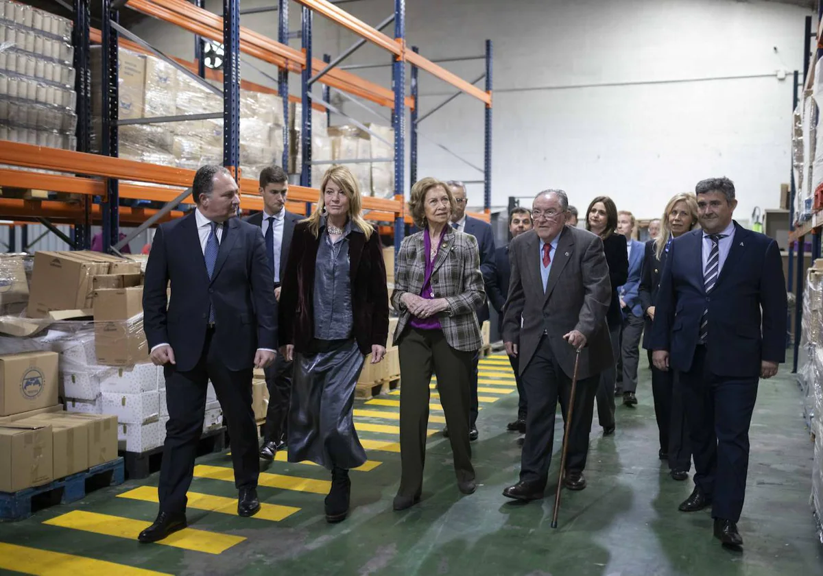 Su Majestad Doña Sofía ha visitado las instalaciones del Banco de Alimentos de Huelva