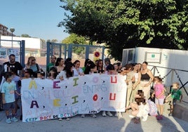 Varios centros públicos de Huelva se unen para reclamar mas líneas de Infantil