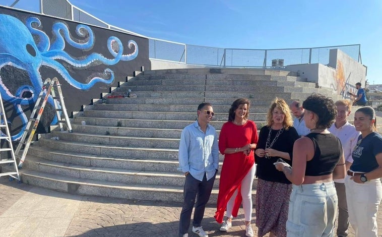 Imagen principal - Mucho talento en la primera Muestra Joven de Arte Urbano de Huelva
