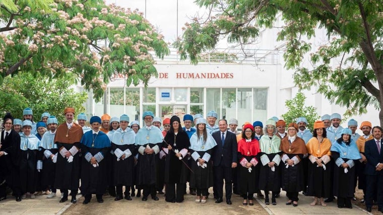 Rodrigo de Balbín Behrmann ya es Doctor Honoris Causa por la Universidad de Huelva