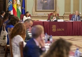 Luz verde del pleno a la nueva estructura organizativa del Ayuntamiento de Huelva