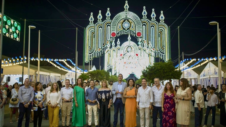 El equipo de Gobierno municipal, tras la prueba del alumbrado