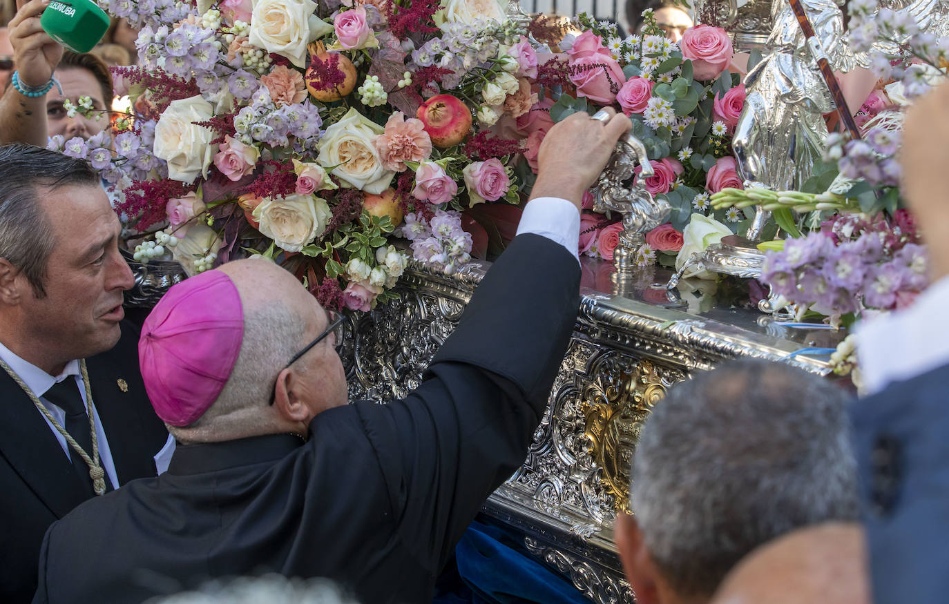 Todas las imágenes de la bajada de la Virgen de la Cinta 2024