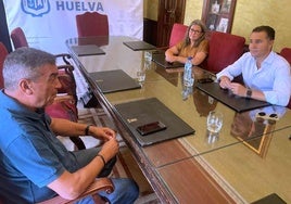 El Ayuntamiento de Huelva explica a los vecinos de Las Colonias las obras de peatonalización de la avenida Cristóbal Colón