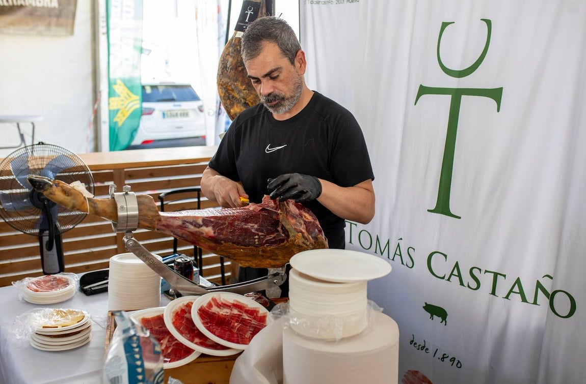 Las imágenes del primer día de la Feria de la Tapa de Huelva 2024