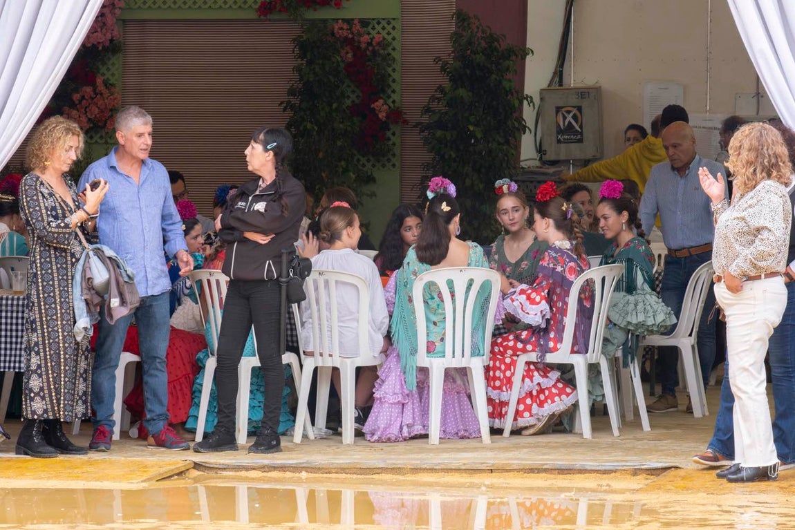 Más sonrisas que paraguas en el segundo día de la Feria del Caballo de Huelva