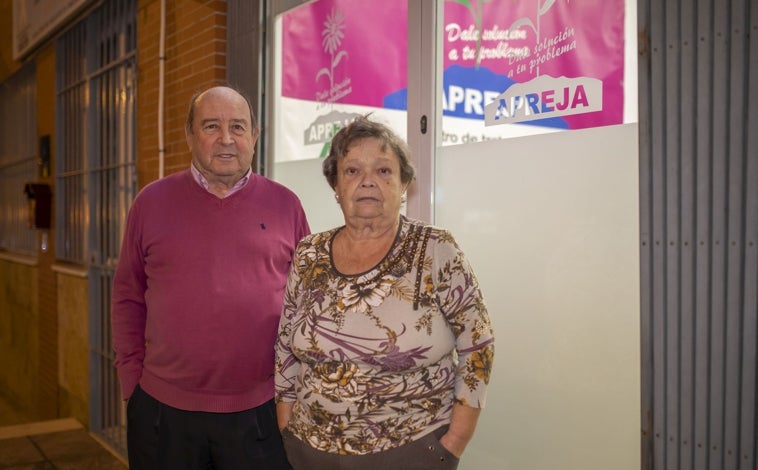 Imagen principal - Apreja Huelva cumple 25 años de lucha contra la ludopatía
