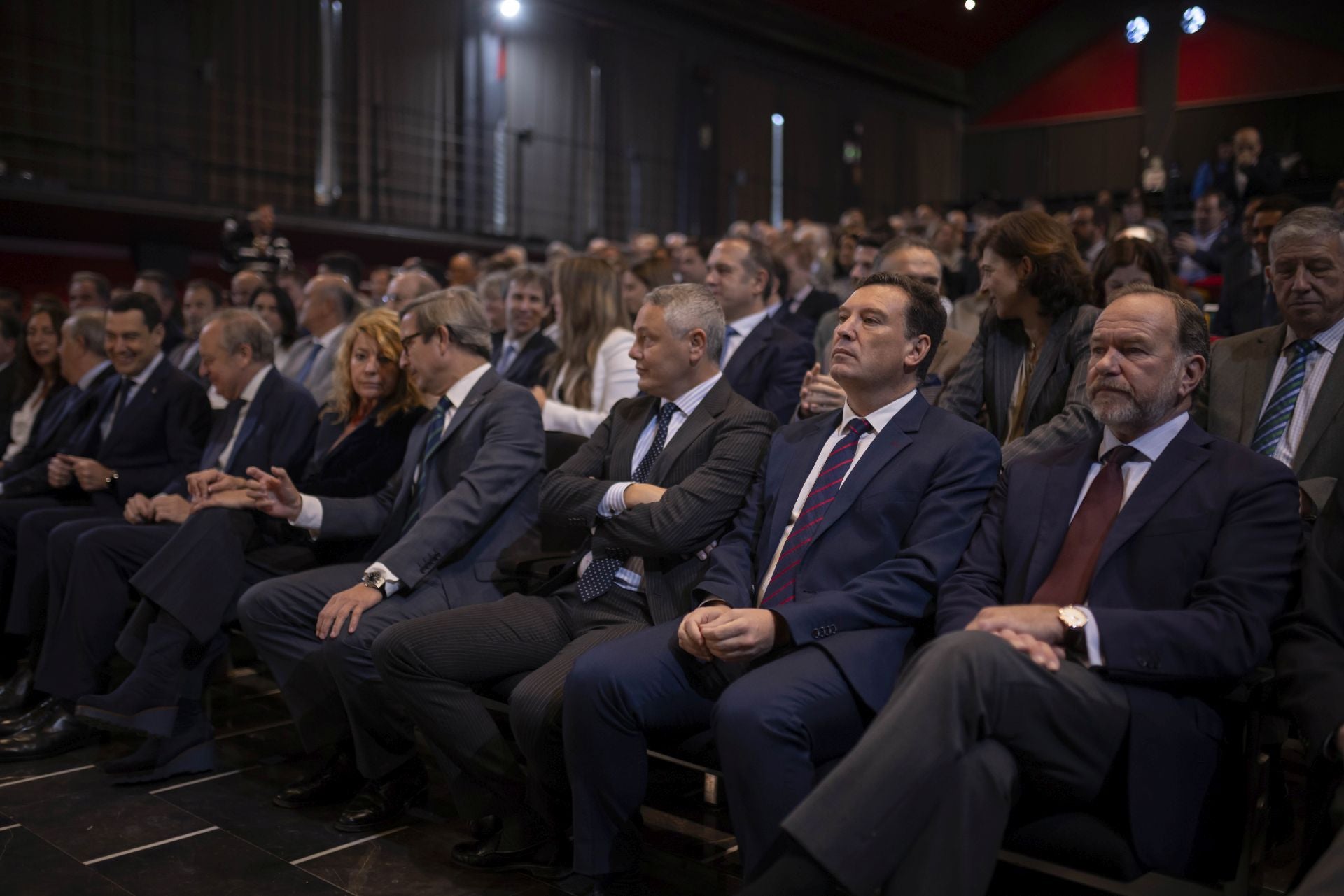 Foro Huelva 24 ABC Alter Enersun con Juanma Moreno, en imágenes (parte III)