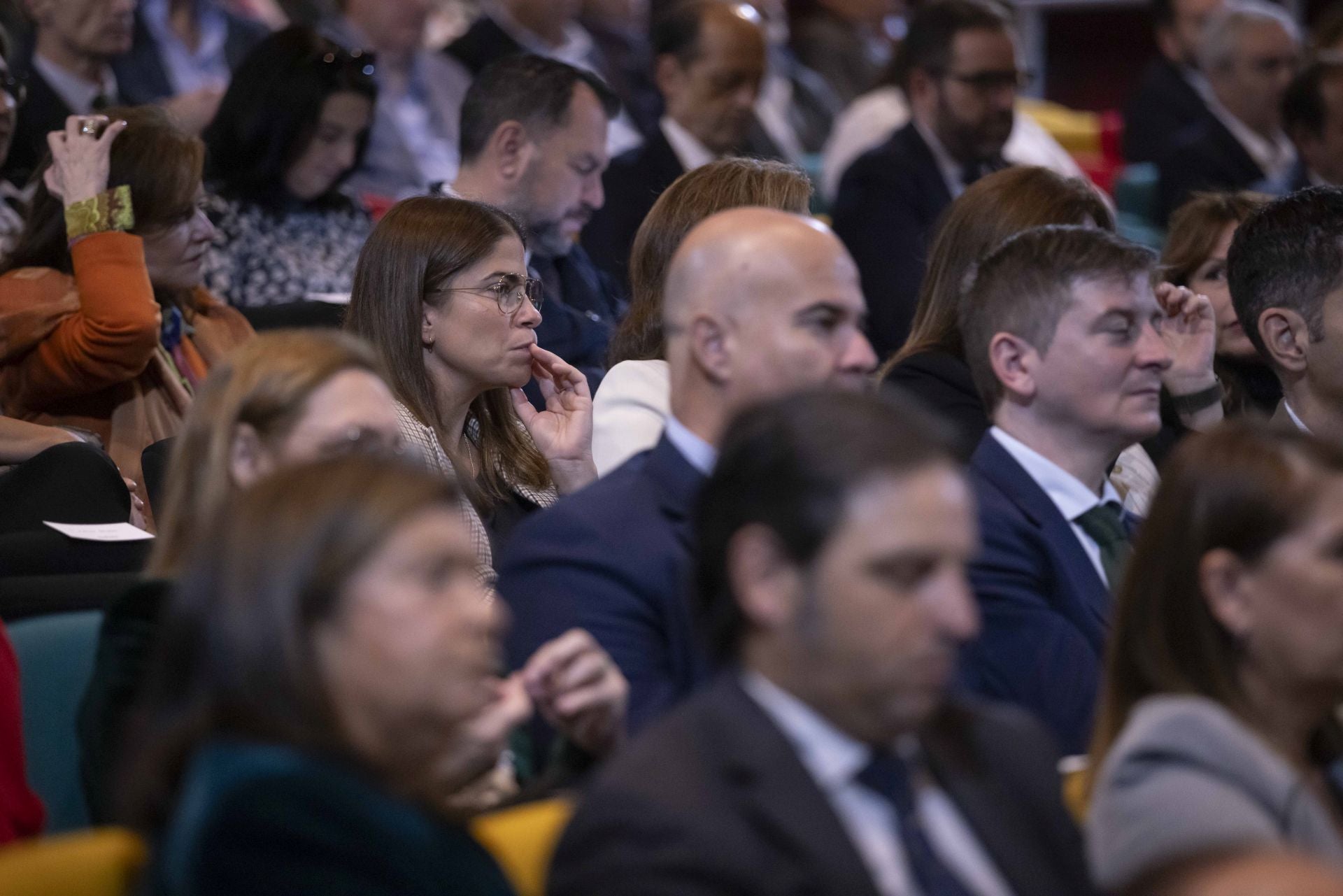 Foro Huelva 24 ABC Alter Enersun con Juanma Moreno, en imágenes (parte III)