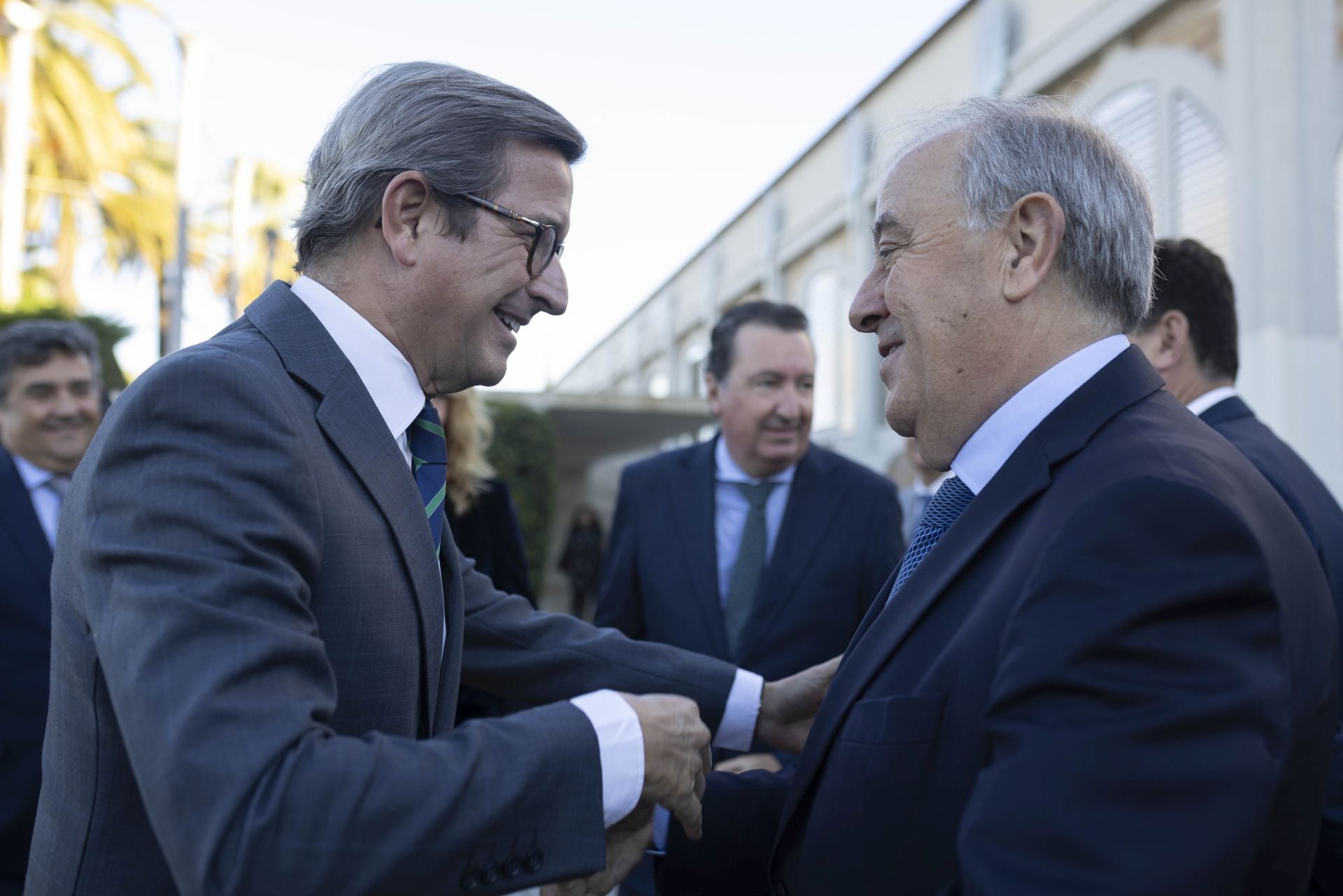 Jorge Paradela saluda a José Luis Morlanes