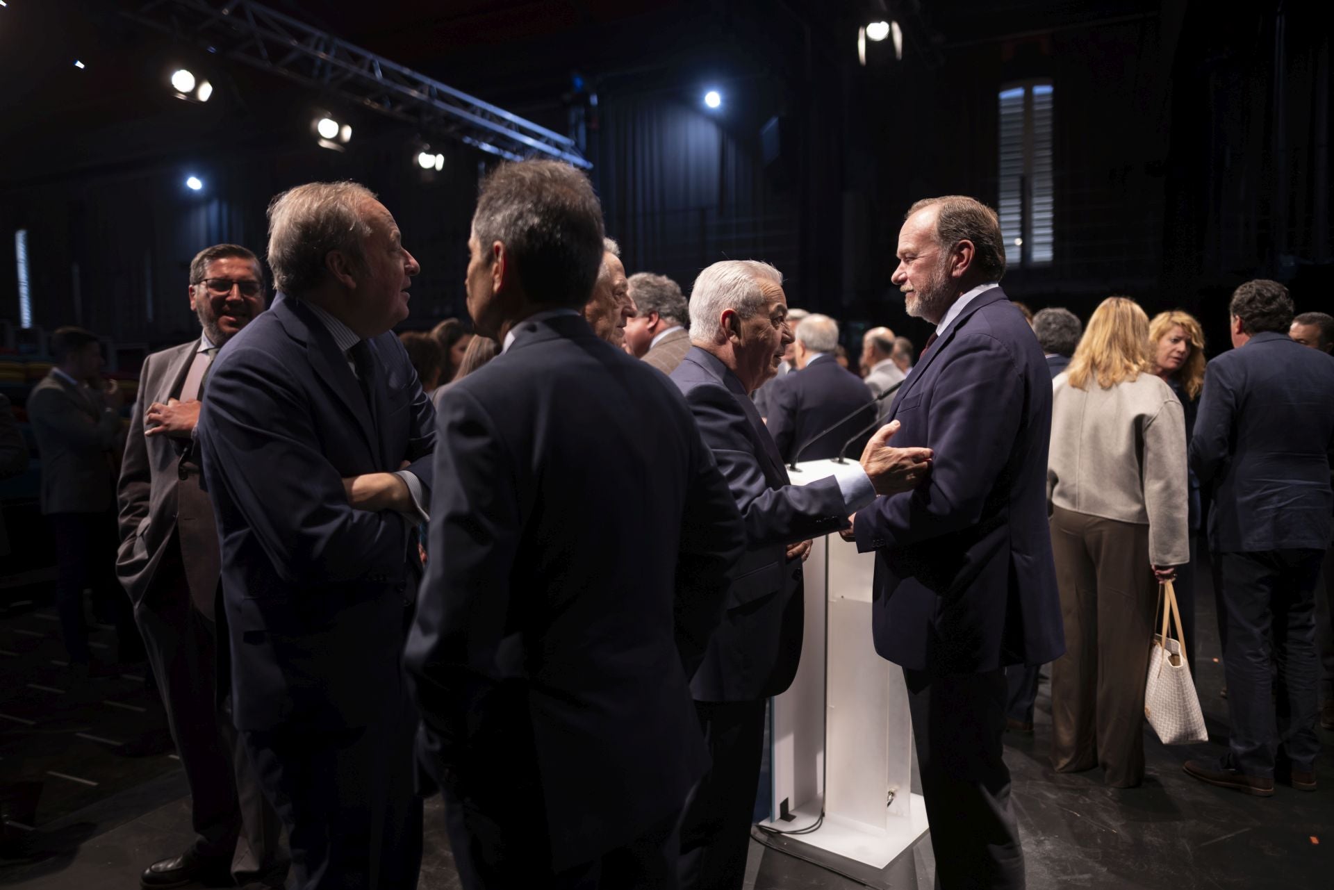 Foro Huelva 24 ABC Alter Enersun con Juanma Moreno, en imágenes (parte III)