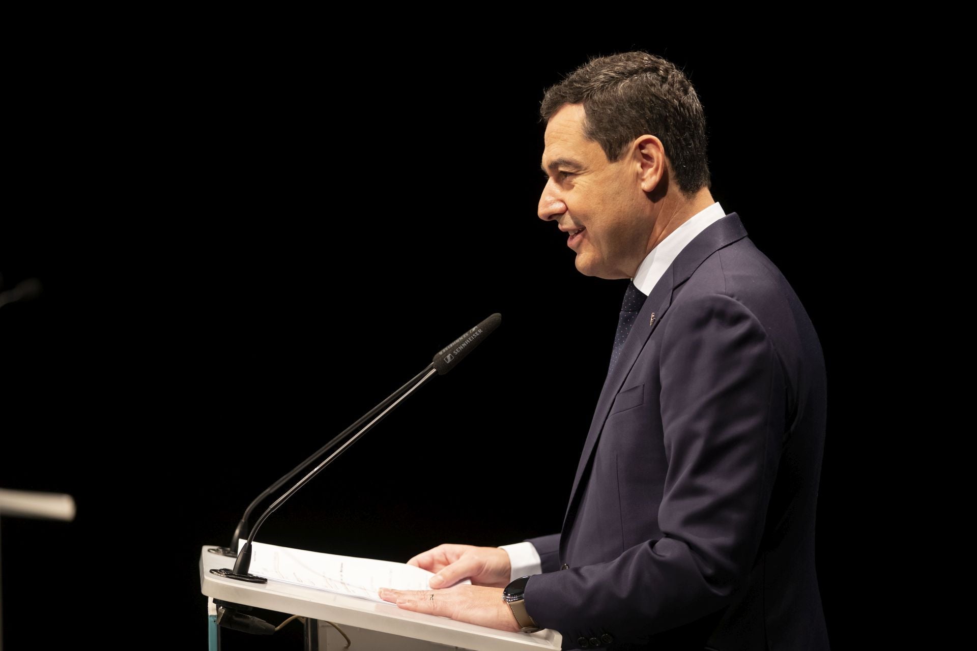 Foro Huelva 24 ABC Alter Enersun con Juanma Moreno, en imágenes (parte II)