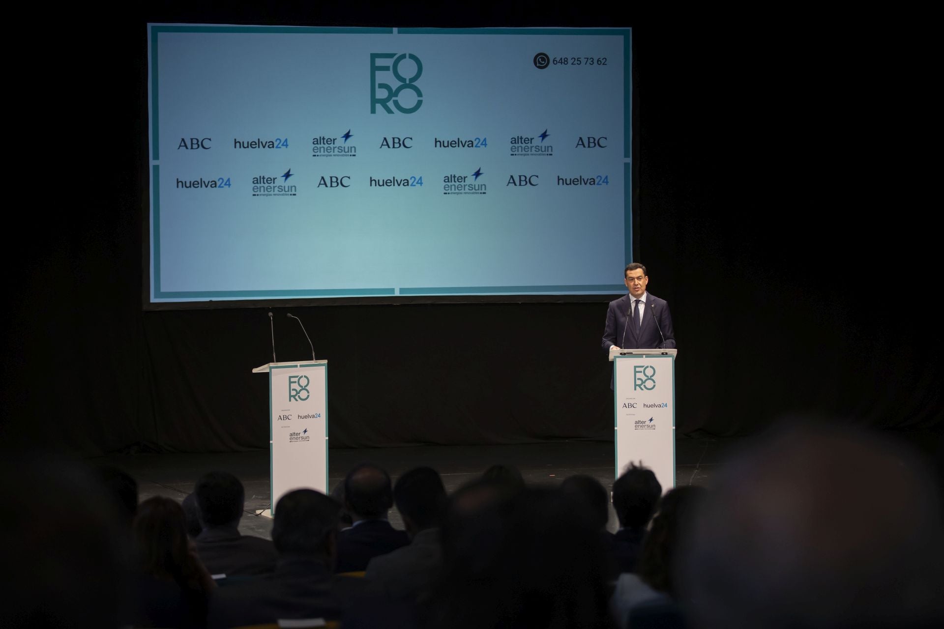 Foro Huelva 24 ABC Alter Enersun con Juanma Moreno, en imágenes (parte II)