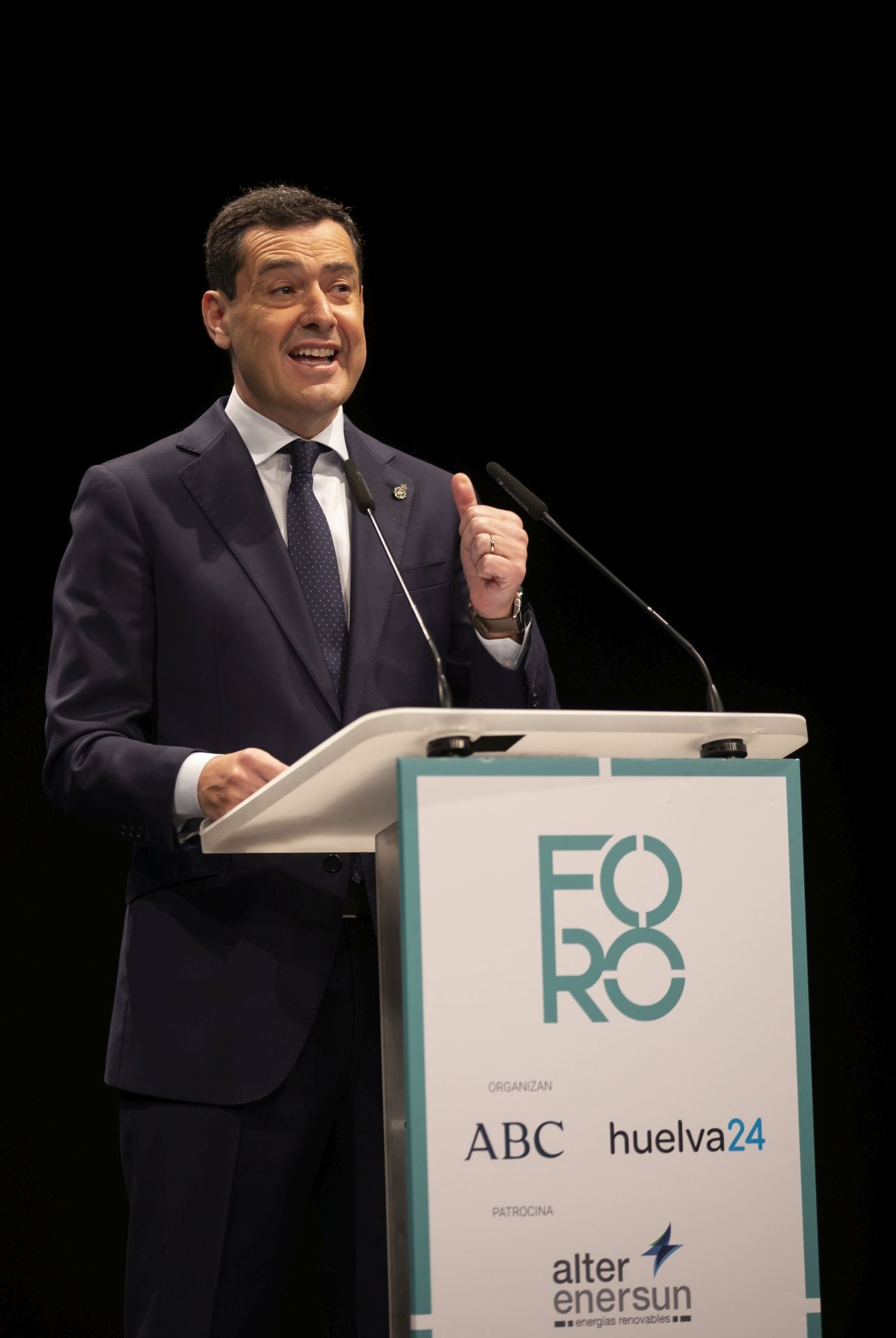 Foro Huelva 24 ABC Alter Enersun con Juanma Moreno, en imágenes (parte II)