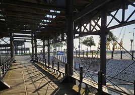 Montaje e instalación de estructuras metálicas y construcción de pasarelas: así se llevará a cabo la unión del Muelle del Tinto