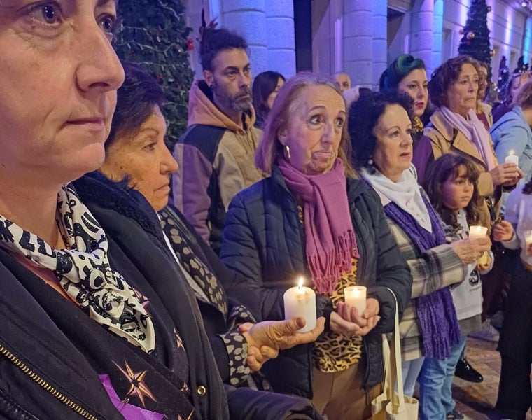 Se ha encendido una vela por cada mujer fallecida en España por violencia de género en lo que va de año