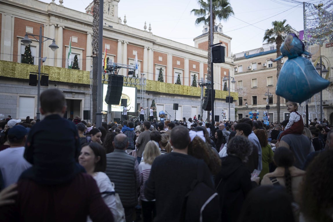 El encendido del alumbrado navideño de Huelva, en imágenes
