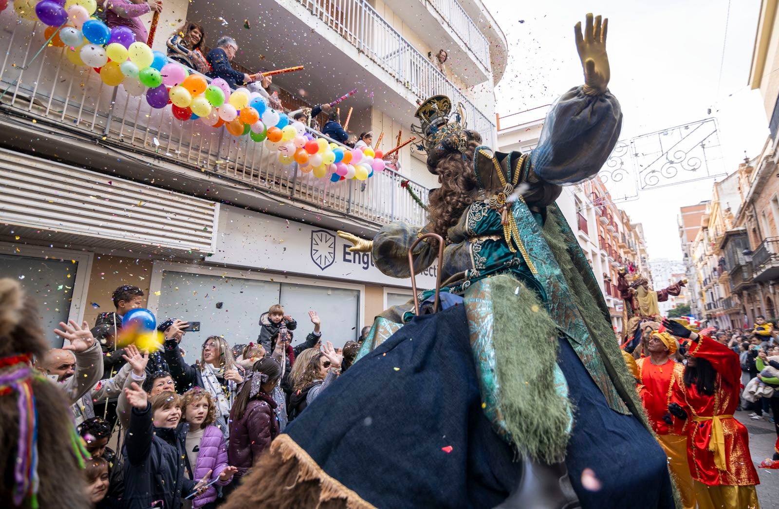 Las mejores imágenes de la llegada de los Reyes Magos a Huelva