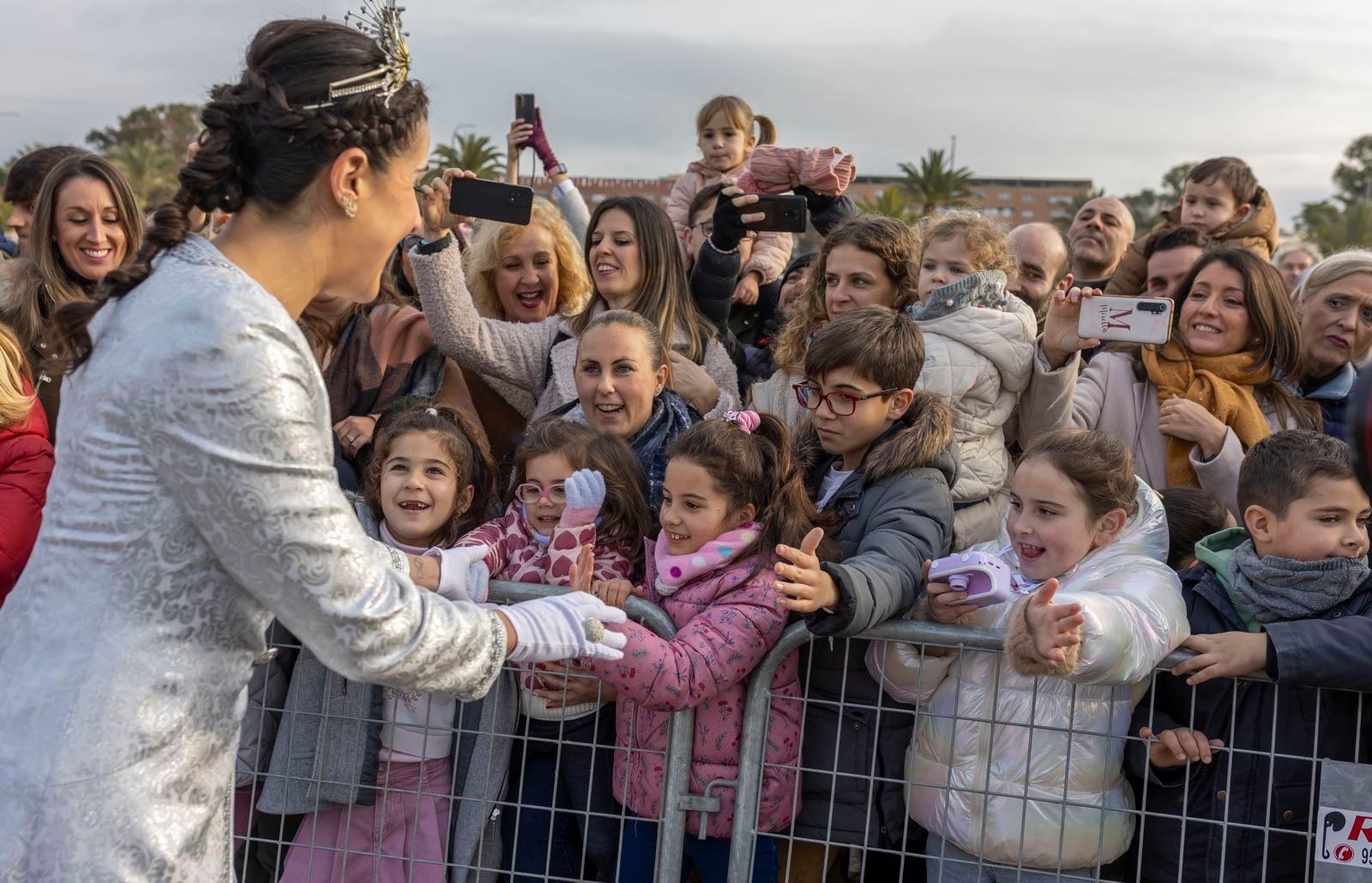 Las mejores imágenes de la llegada de los Reyes Magos a Huelva