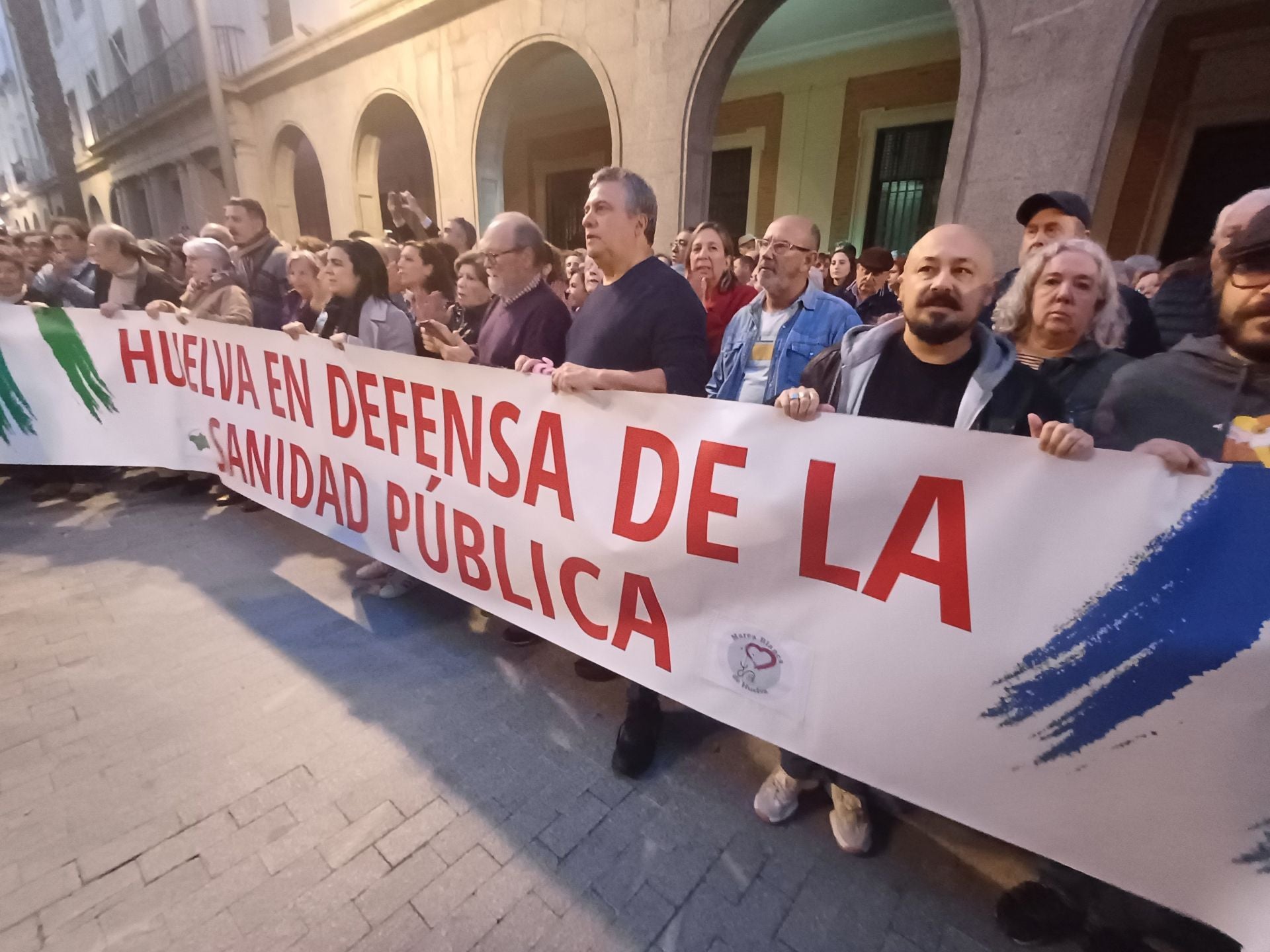 Todas las imágenes de la manifestación por la sanidad pública de Huelva