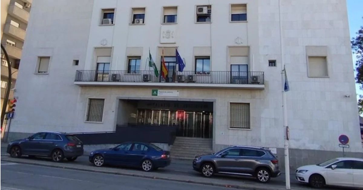 La Audiencia de Huelva eleva la pena a un vecino que golpeó y mordió a un notario tras reclamarle unas escrituras