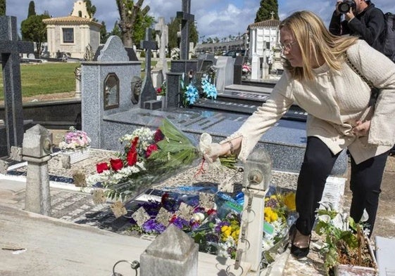 Ofrenda floral a la tumba de William Martin