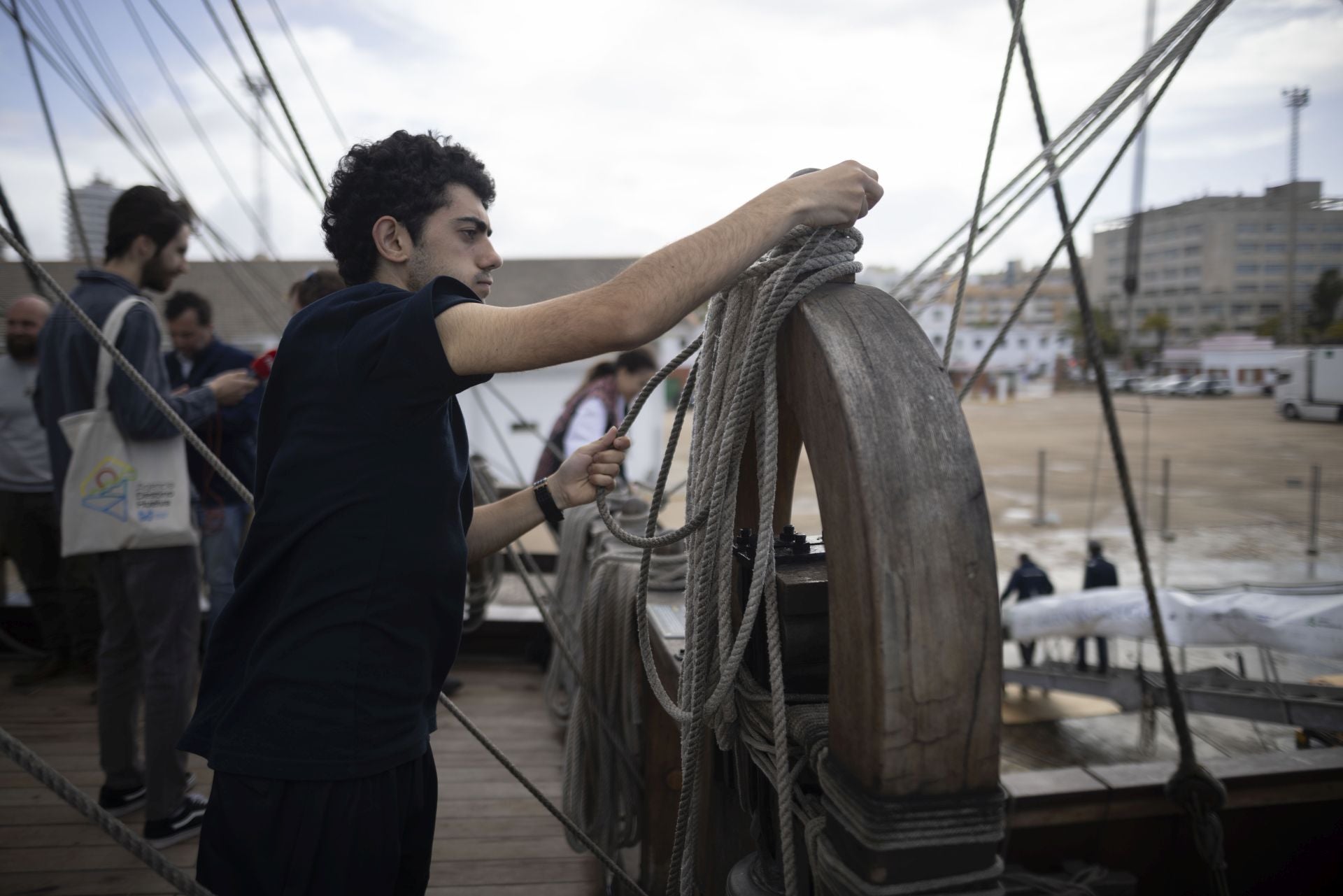 Imágenes de la llegada a Huelva del Galeón Andalucía