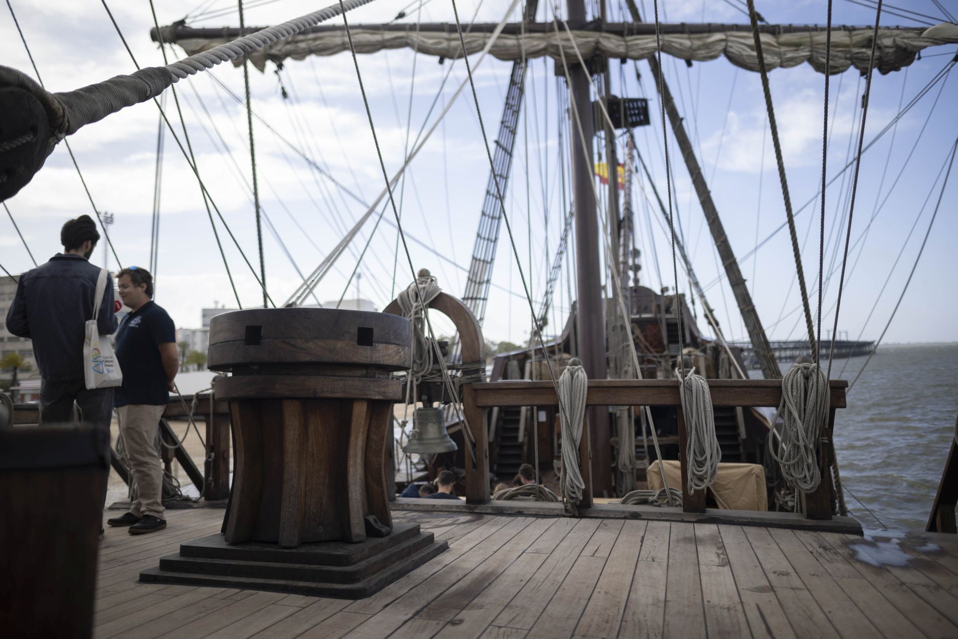 Imágenes de la llegada a Huelva del Galeón Andalucía