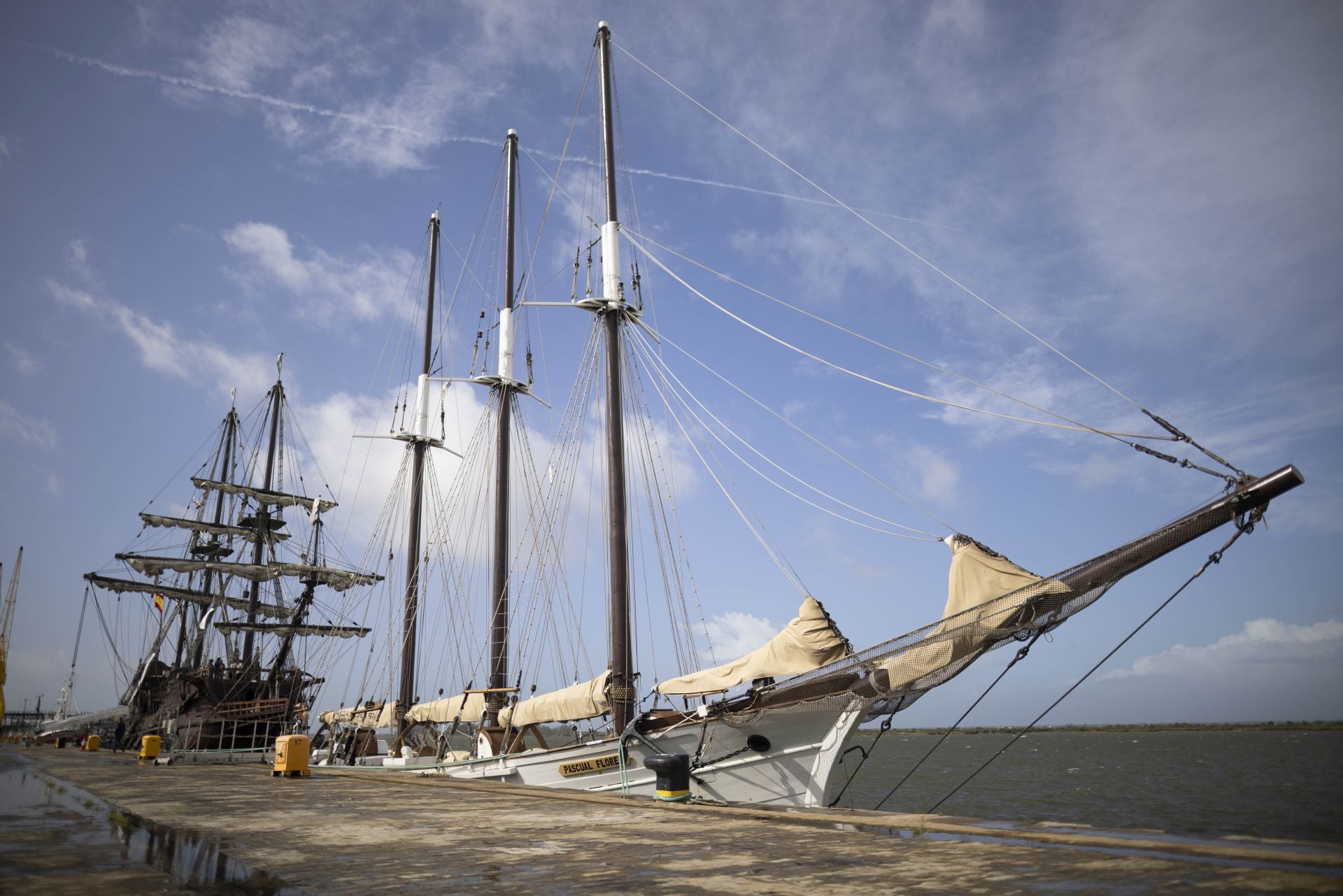 Imágenes de la llegada a Huelva del Galeón Andalucía