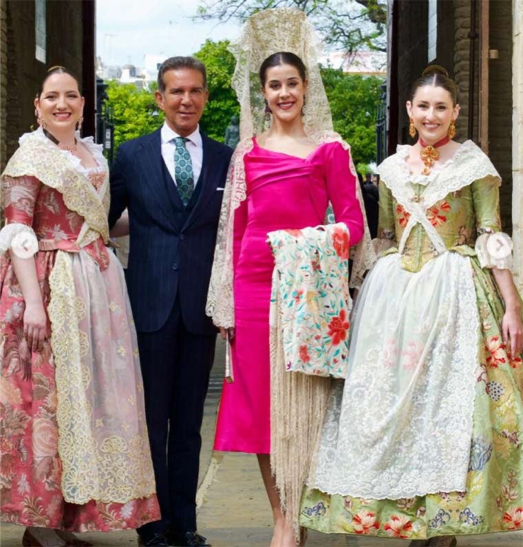 Carolina Marín, de mantilla en la Feria de Abril de Sevilla