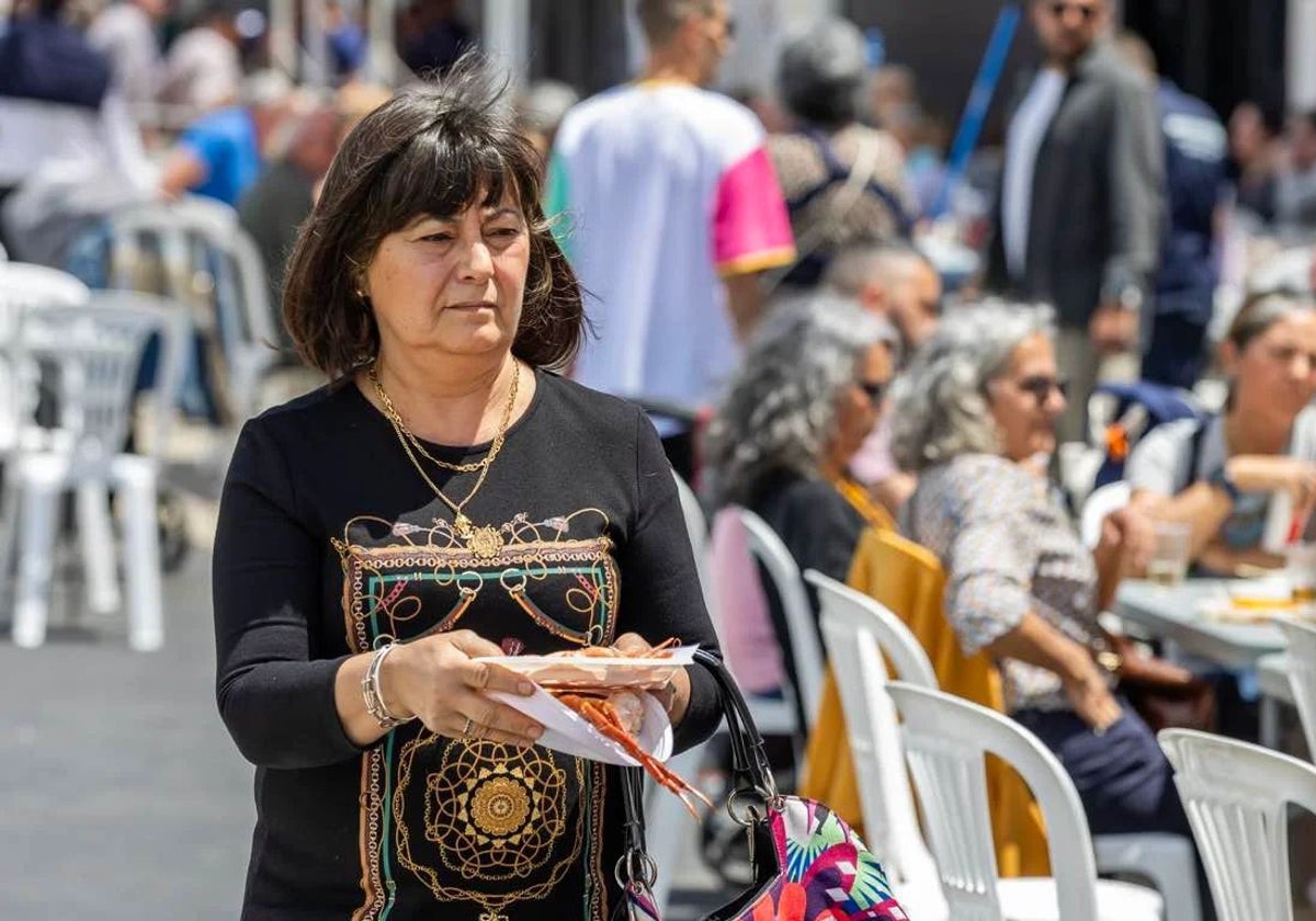Continúa el buen ambiente en la Feria de la Gamba y el Marisco de Huelva