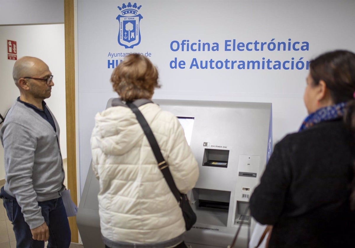 Las oficinas de autotramitación han expedido casi 30.000 certificados de empadronamiento en poco más de un año
