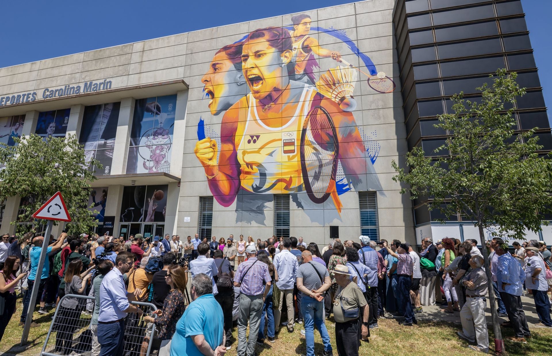 El mural de Carolina Marín, en imágenes