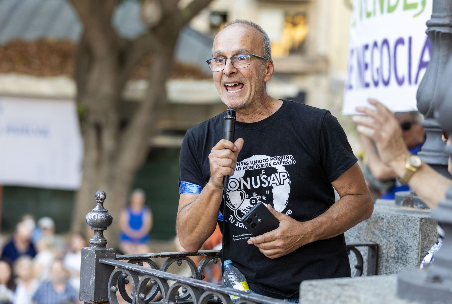 La manifestación en defensa de la sanidad pública de Huelva, en imágenes