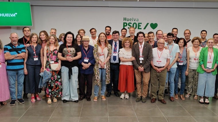 Enrique Gaviño sucede a Gabriel Cruz al frente del PSOE de Huelva capital y se perfila como su próximo alcaldable
