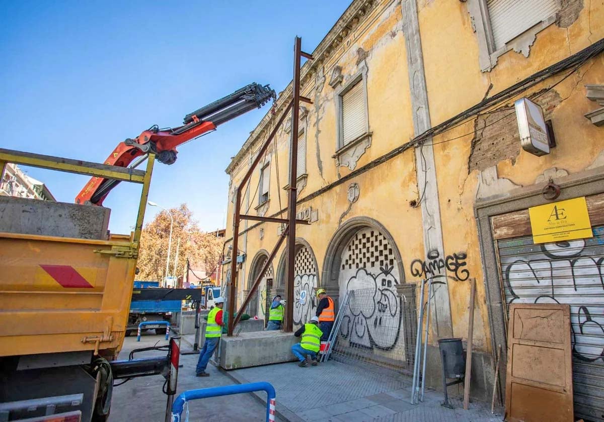 Una vez demolido, en el solar del Mercado de la Merced se edificará un bloque de aparcamientos