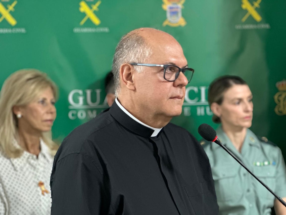El homenaje de la Guardia Civil de Huelva a los agentes víctimas de terrorismo, en imágenes