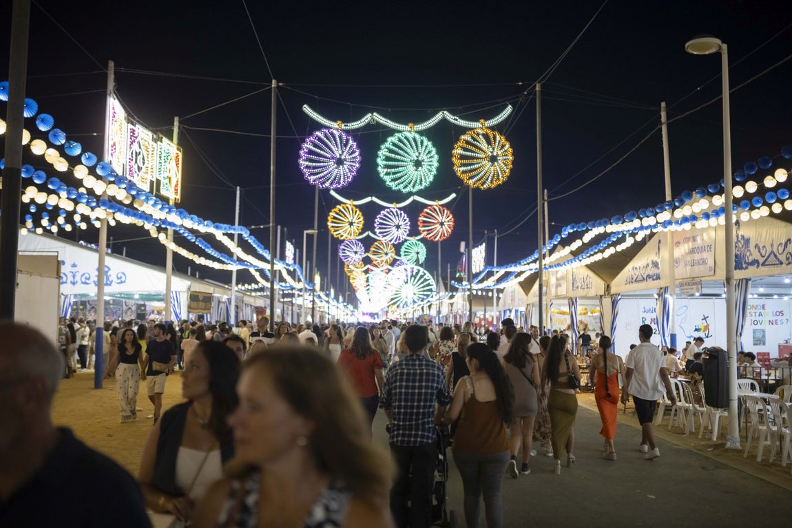Todas las imágenes de la multitudinaria noche de viernes en Colombinas