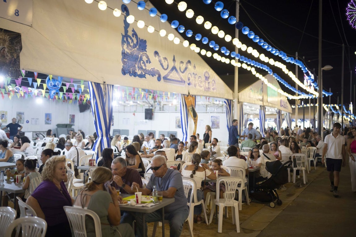 Todas las imágenes de la multitudinaria noche de viernes en Colombinas