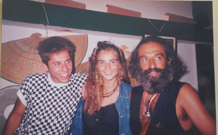 Imagen principal - El Mai y Fernando el Jipi, dos personajes de la noche en La Mandrágora
