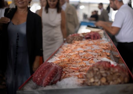Imagen secundaria 1 - Algunas de las tapas que se pueden consumir del jueves al domingo en el solar del antiguo Mercado del Carmen