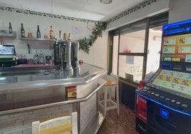 Se traspasa un bar con terraza en Huelva preparado para abrir el mismo día: se puede comprar por un precio económico