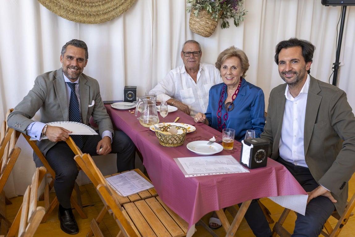 Feria del Caballo de Huelva: Las mejores imágenes de la primera jornada