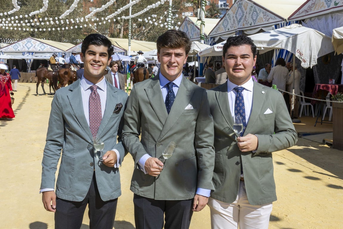 Feria del Caballo de Huelva: Las mejores imágenes de la primera jornada