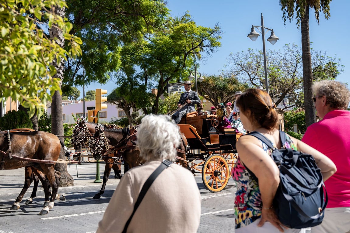 Las mejores imágenes del paseo de enganches de la Feria del Caballo de Huelva