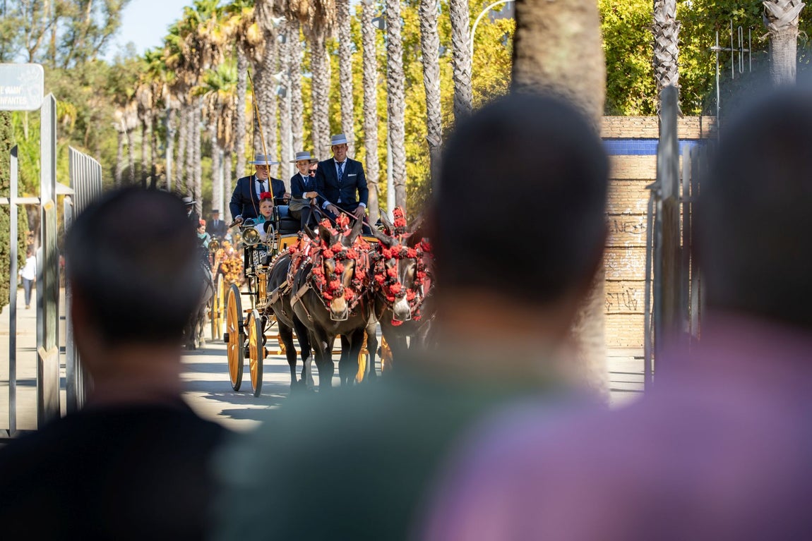 Las mejores imágenes del paseo de enganches de la Feria del Caballo de Huelva