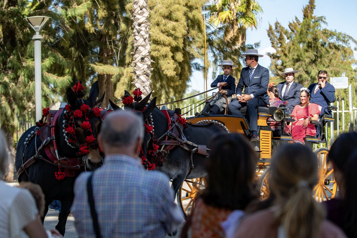 Las mejores imágenes del paseo de enganches de la Feria del Caballo de Huelva